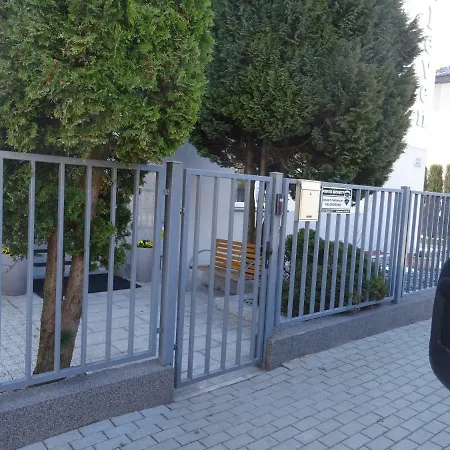 Eleven Homestay szállás