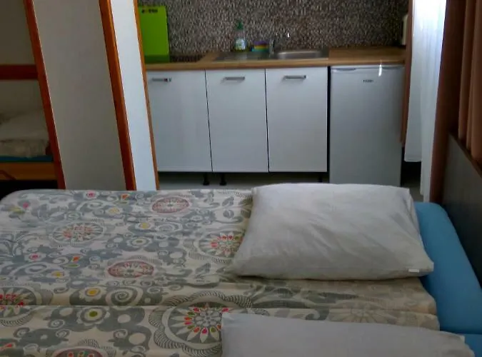 Eleven בית אירוח *